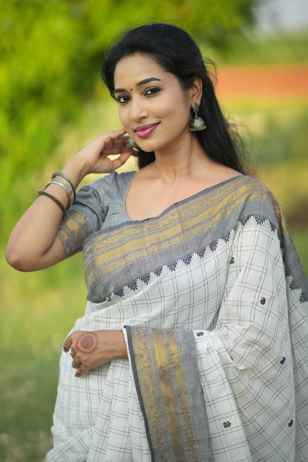 Aira Saree - White
