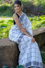 Kathadi Butta - White